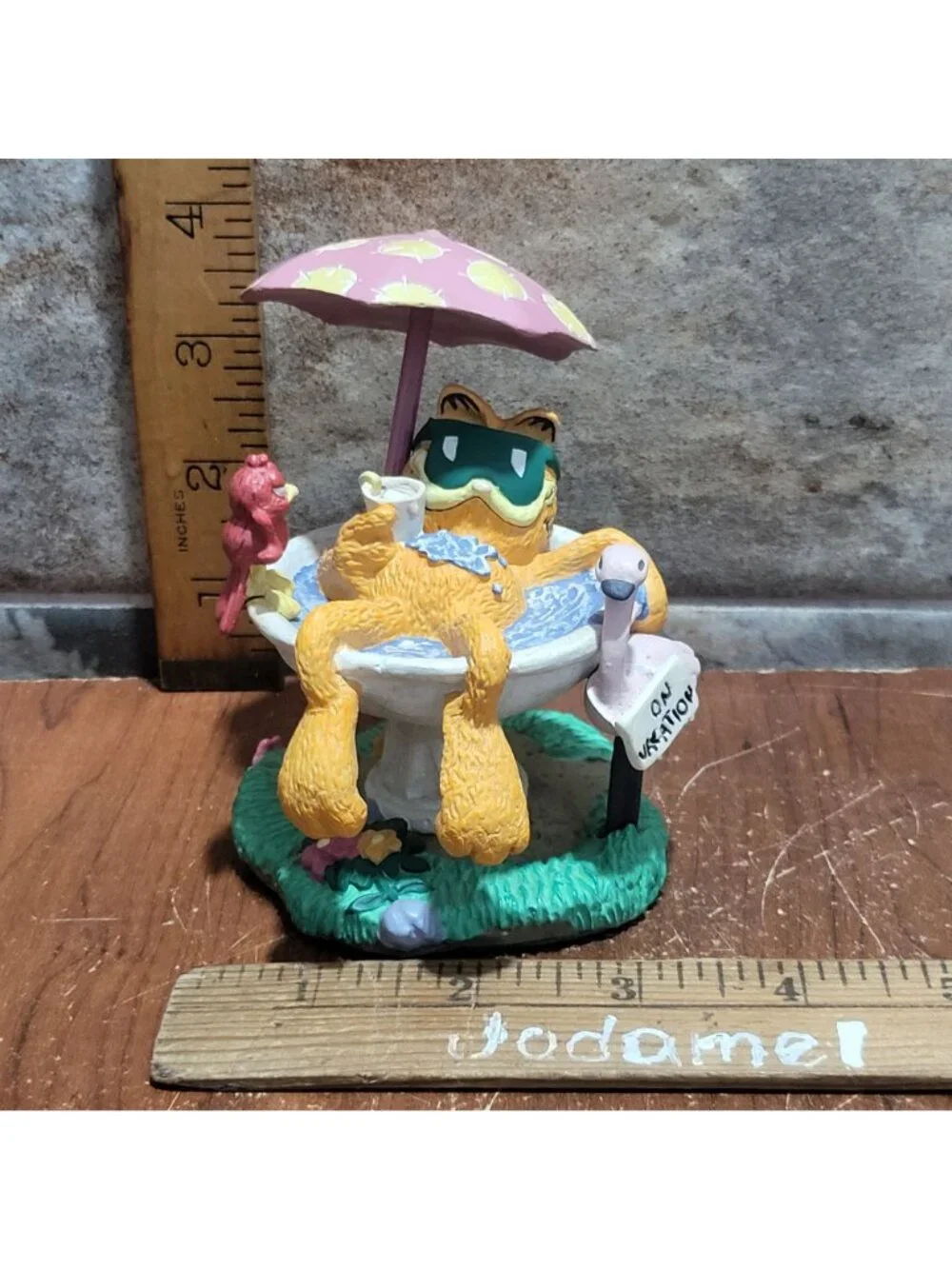 Danbury Mint Garfield Figurine on Vacation1992